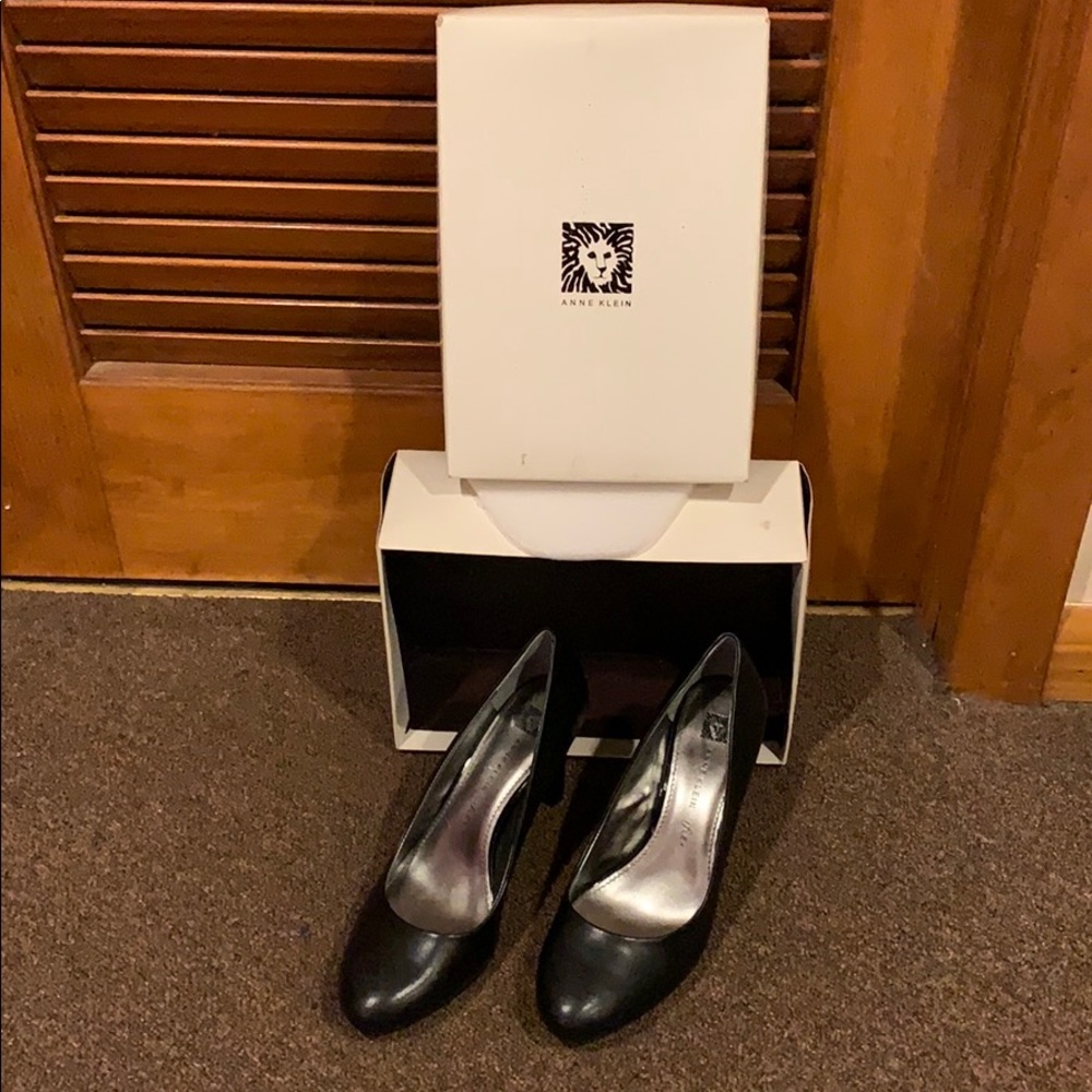 Anne Klein Pumps